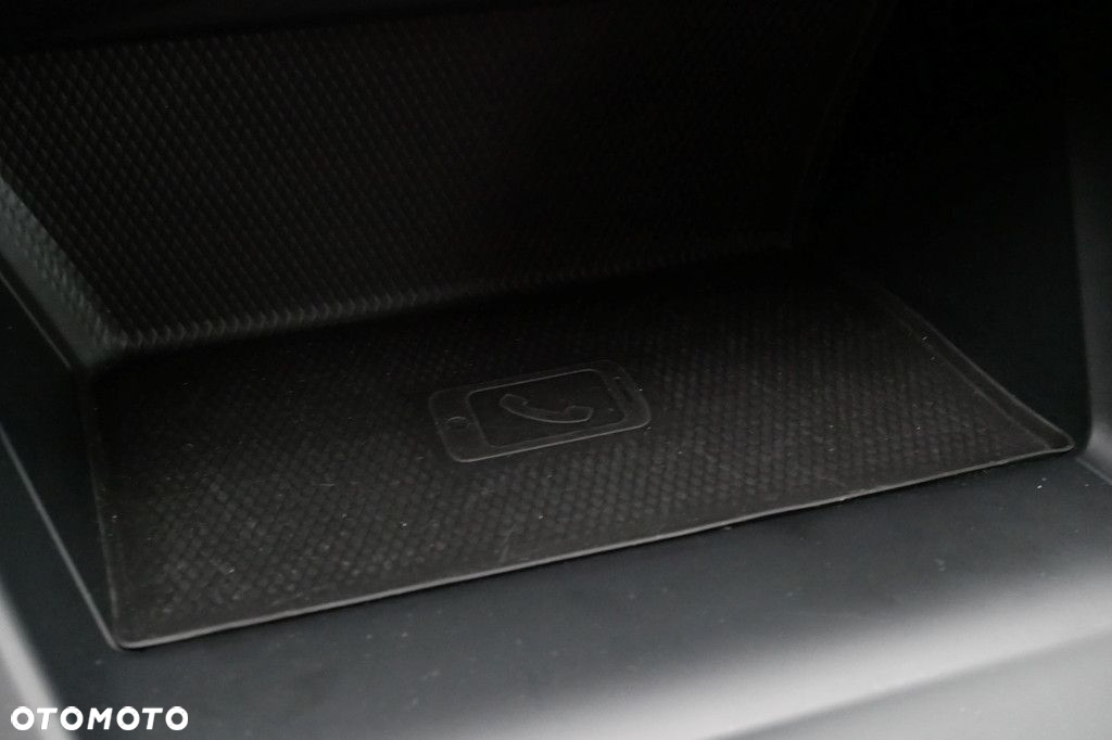 Volkswagen Golf - 20