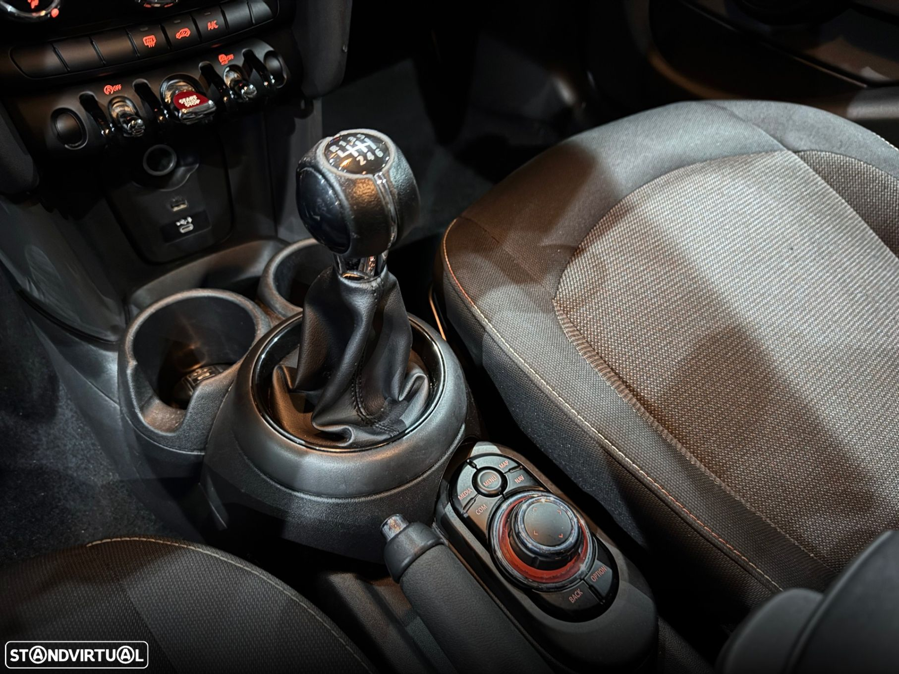 MINI 5 Portas One Sport Edition - 24