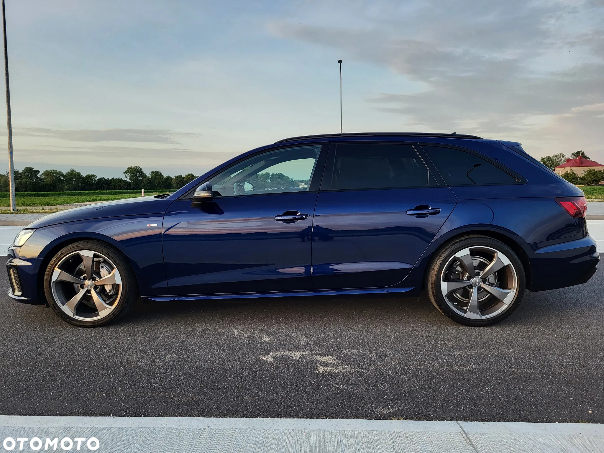 Audi A4 Avant 40 TDI quattro S tronic S line - 12