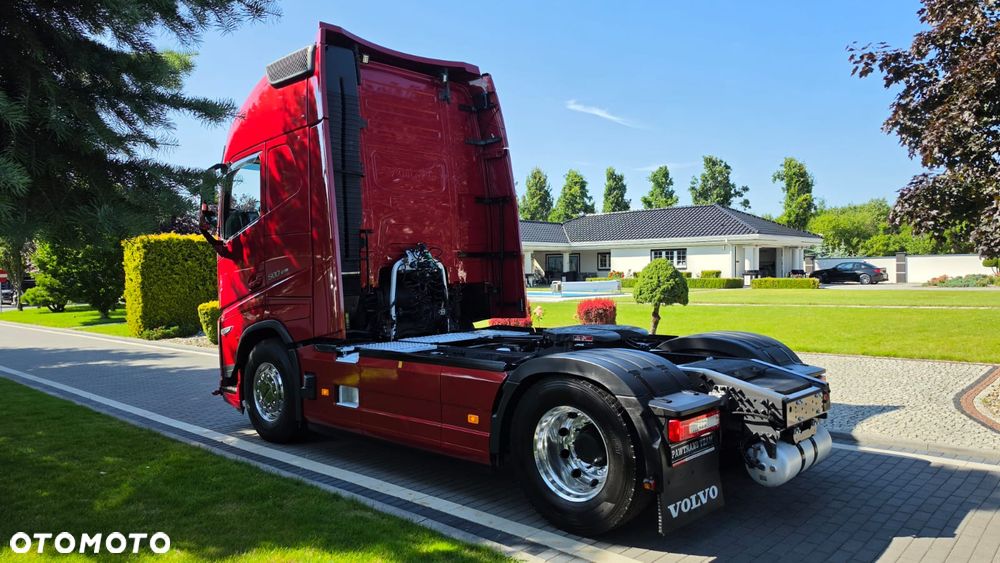 Volvo ///FH///500///2023/// GLOBETROTTER///XXL///HYDRAULIKA/// KLIMATYZACJA POSTOJOWA///ALUMINIOWE FELGI///ZABUDOWY MIĘDZYOSIOWE///FULL LED///VIRTUAL COCPIT///TV///WAGA/// STAN BARDZO DOBRY - 9