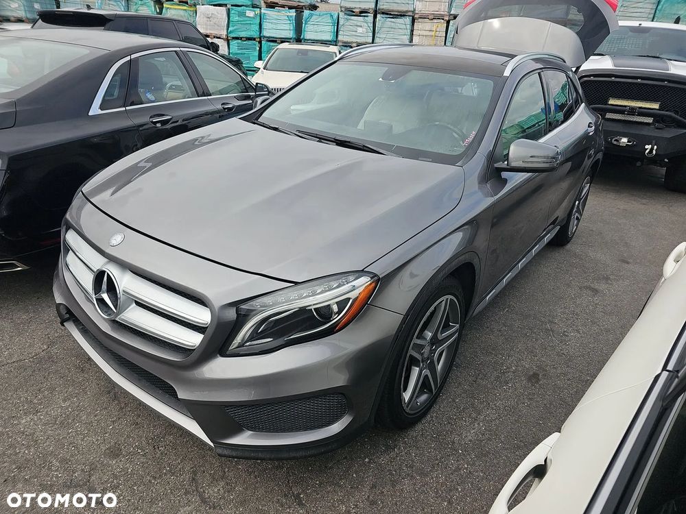Mercedes-Benz GLA 250 4Matic 7G-DCT AMG Line - 1