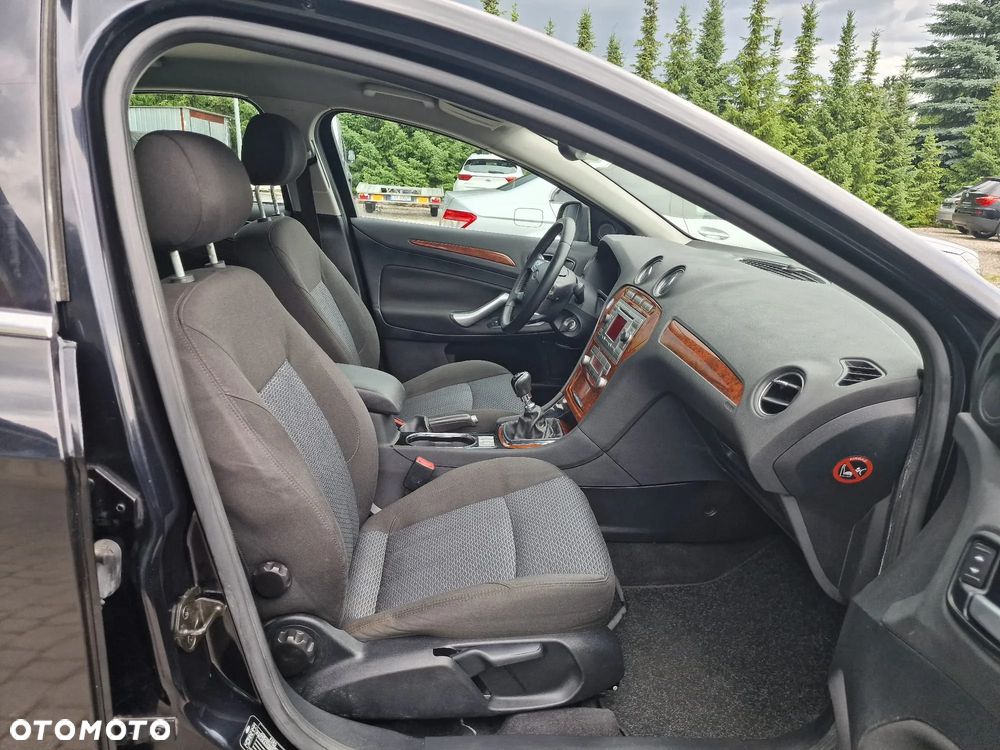 Ford Mondeo - 13