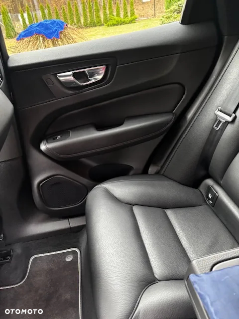Volvo XC 60 B4 B R-Design - 23