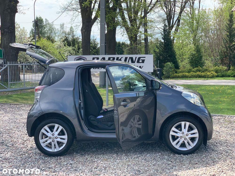 Toyota iQ - 33