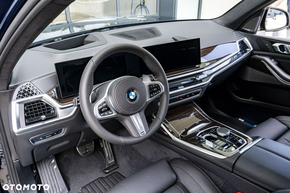 BMW X7 - 12