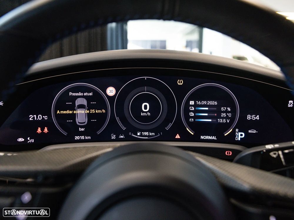 Porsche Taycan Sport Turismo GTS - 18