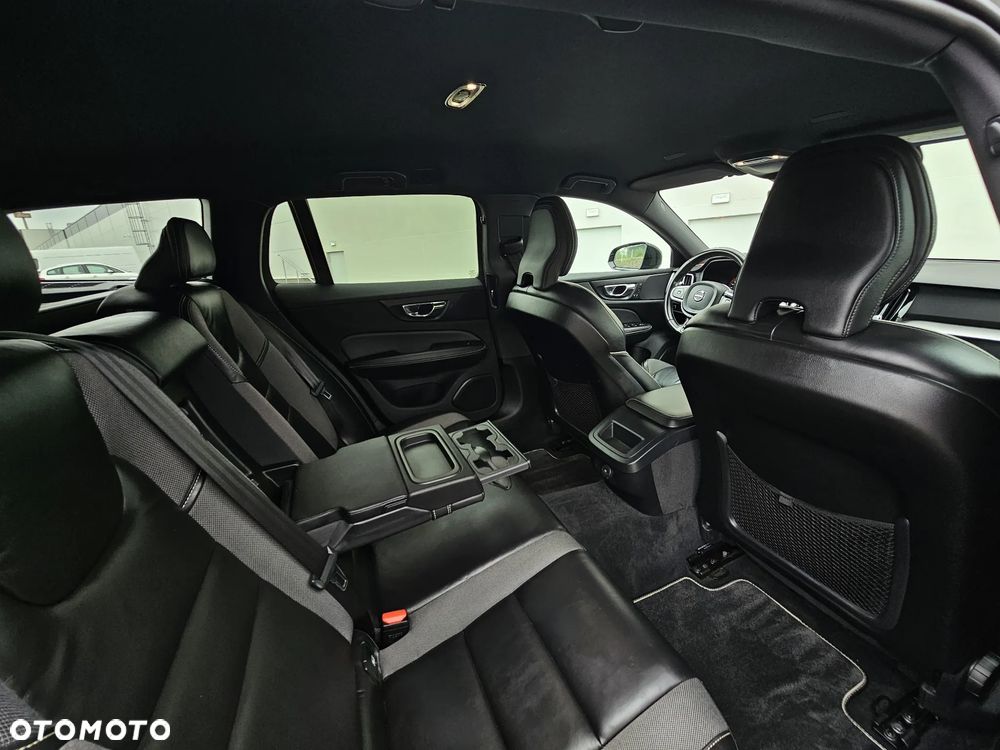 Volvo V60 D3 Geartronic R-Design - 26