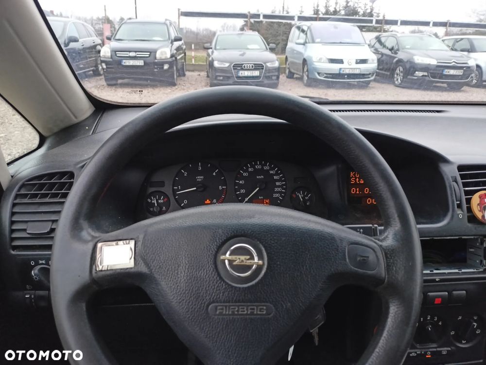 Opel Zafira - 9