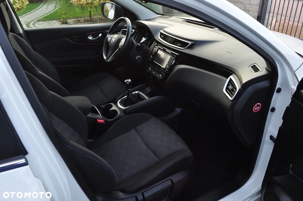 Nissan Qashqai 1.6 DIG-T ACENTA - 6