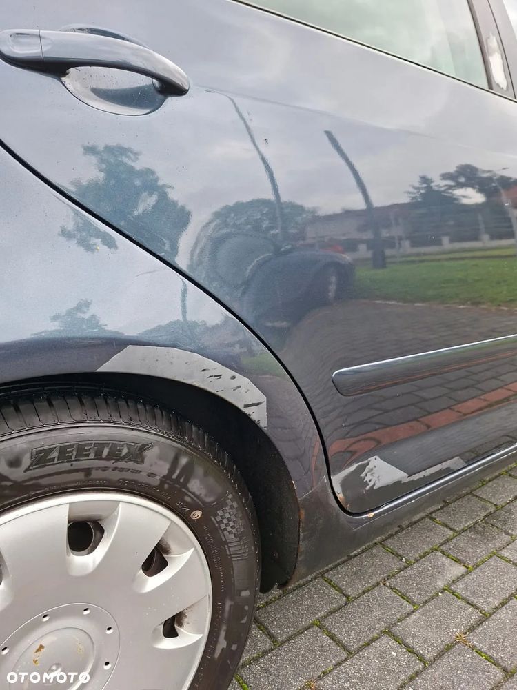 Volkswagen Golf Plus 1.9 TDI Comfortline - 12