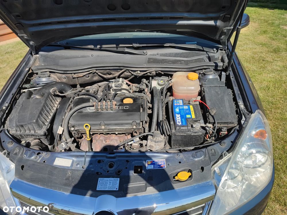 Opel Astra 1.6 Enjoy - 12