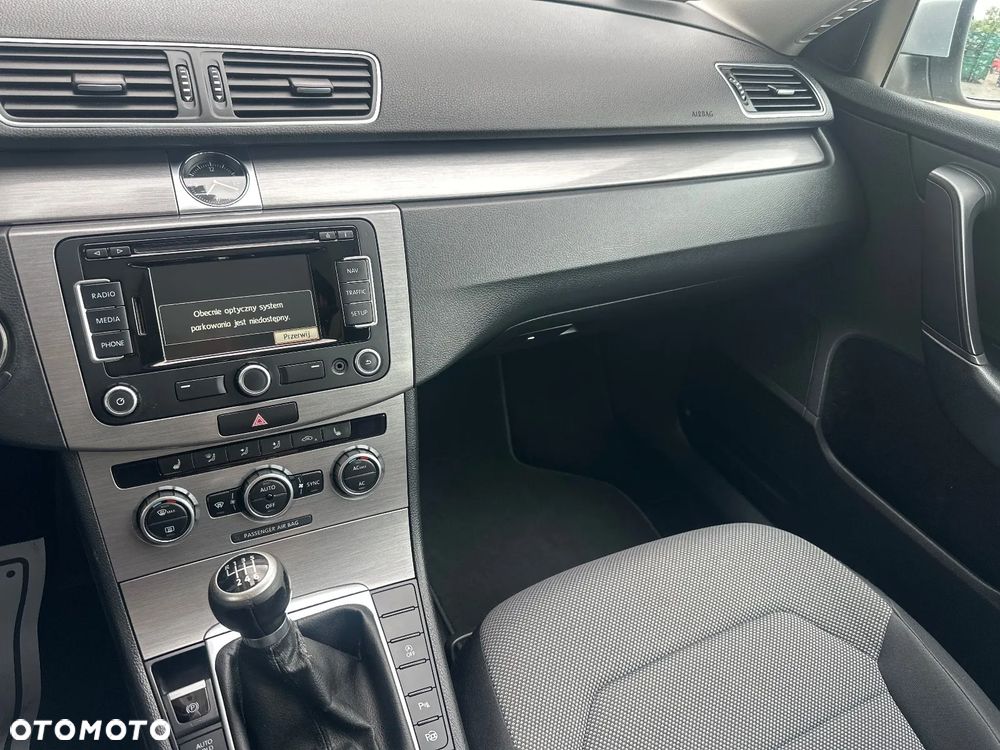 Volkswagen Passat 2.0 Blue TDI SCR Comfortline - 20