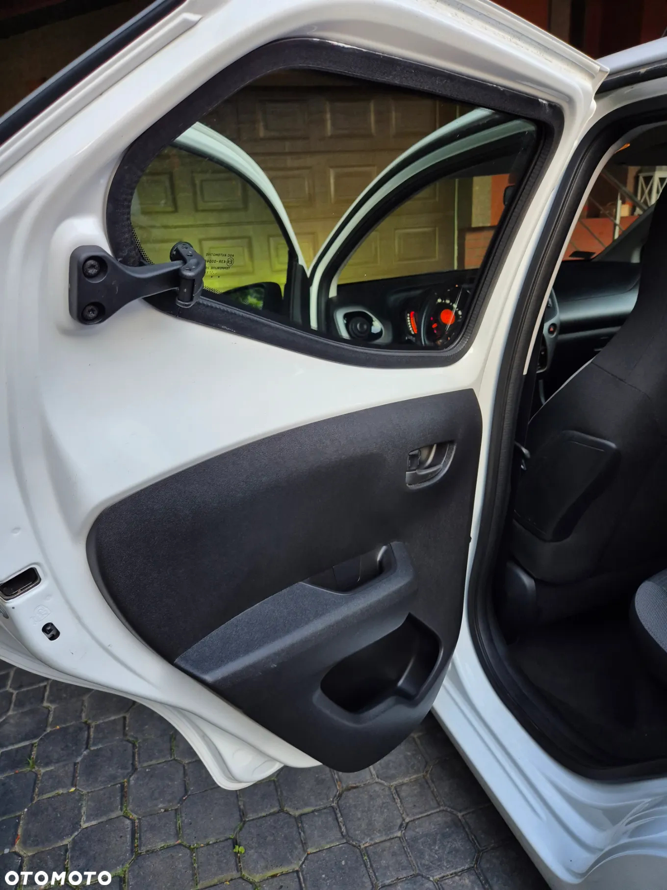 Toyota Aygo 1.0 VVT-i Black Edition - 12