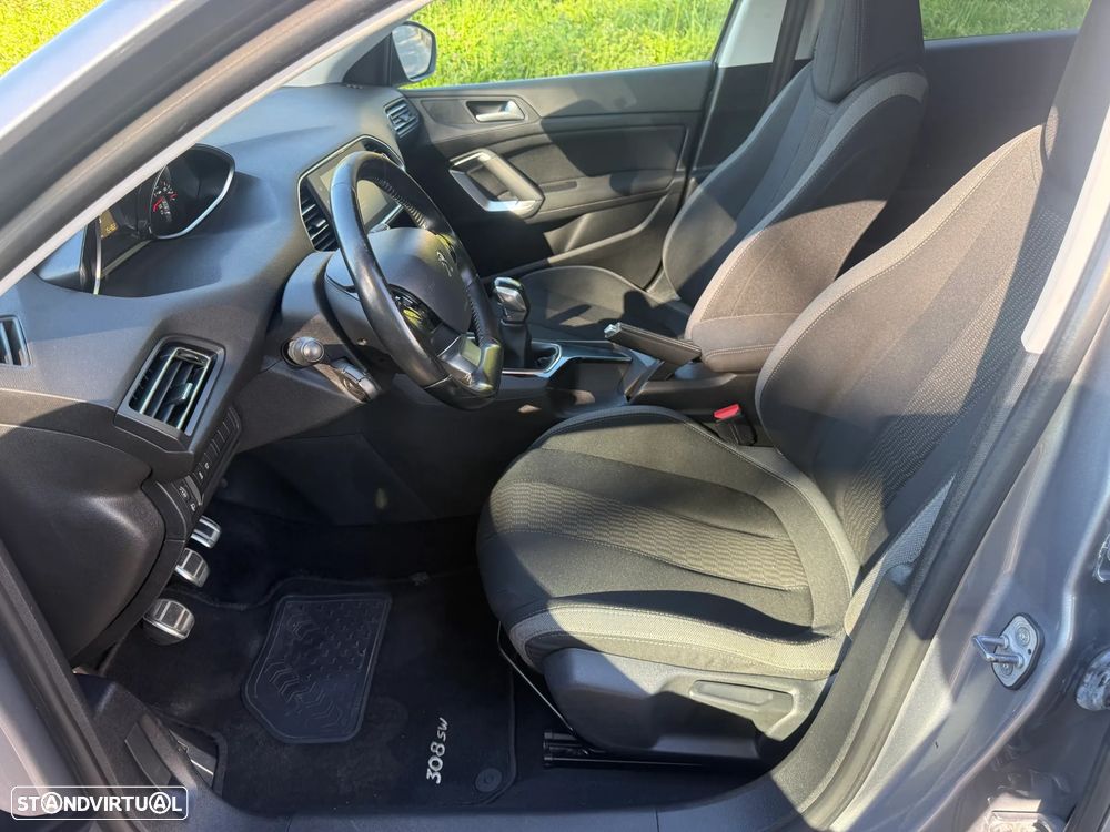 Peugeot 308 SW - 7