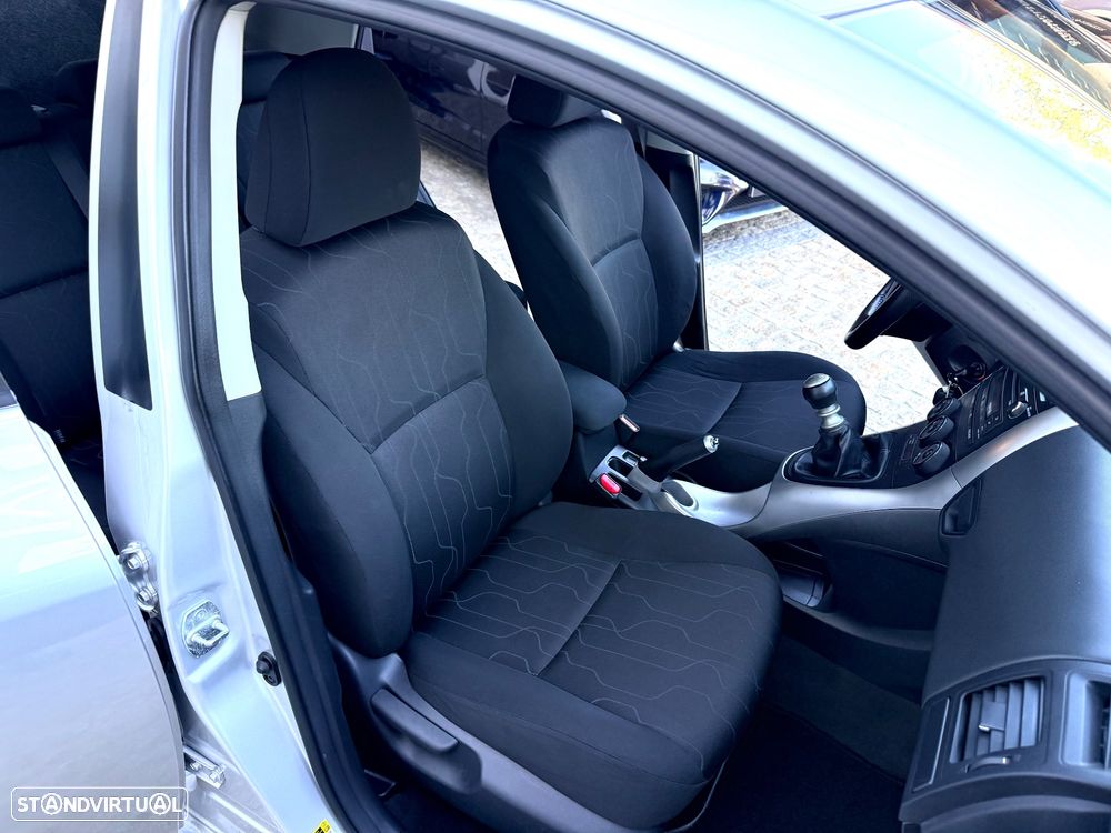 Toyota Auris 1.4 D-4D ACtive+AC - 55