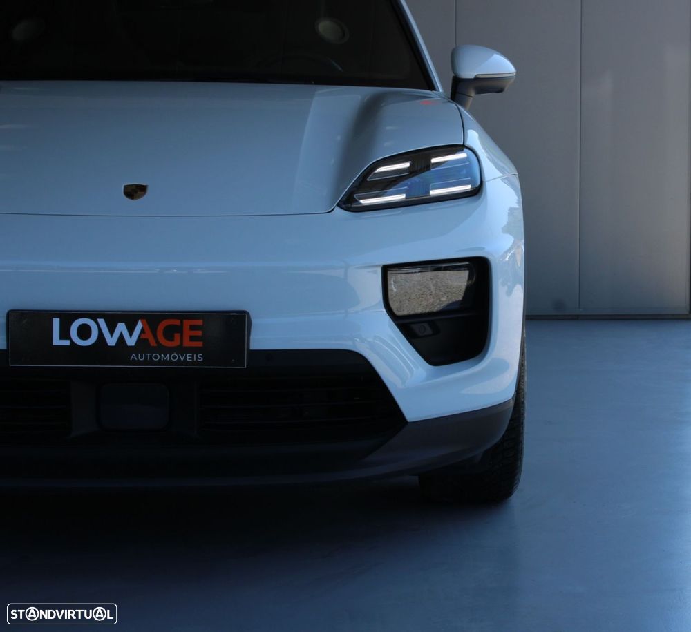 Porsche Macan Electric 4 - 9