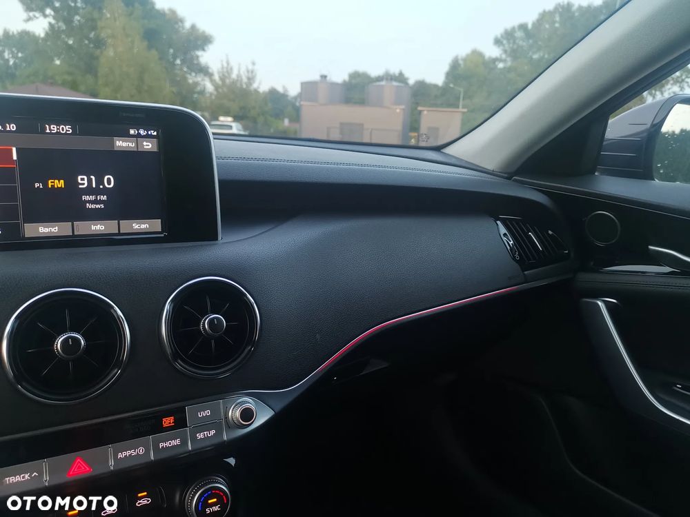 Kia Stinger - 25