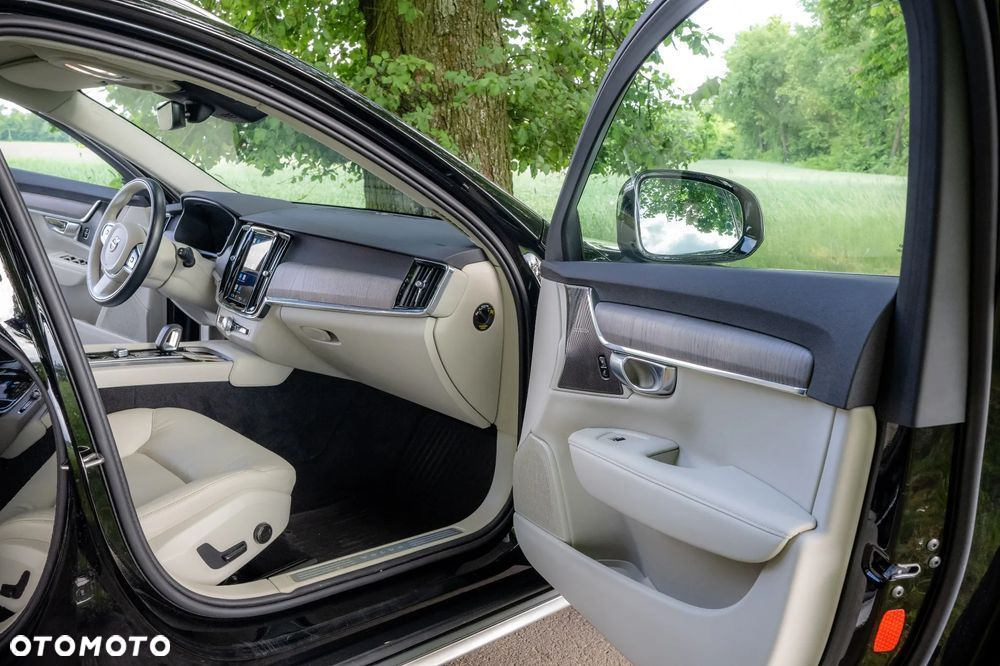 Volvo V90 Cross Country - 14