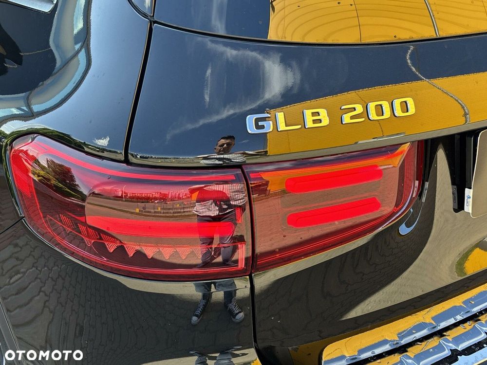 Mercedes-Benz GLB 200 Progressive 7G-DCT - 12