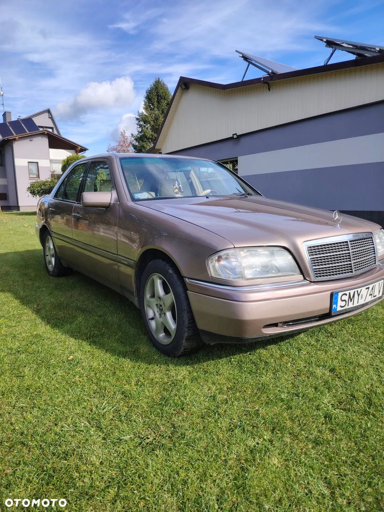 Mercedes-Benz C-Class 1994 photo 3