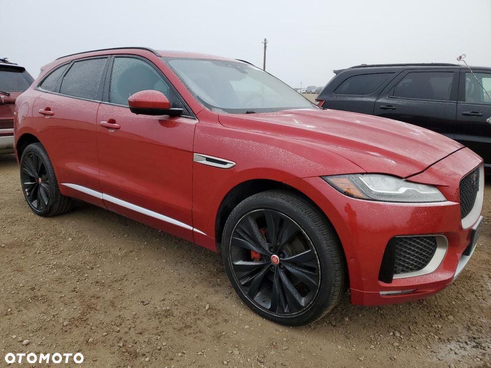 Jaguar F-Pace S AWD - 2