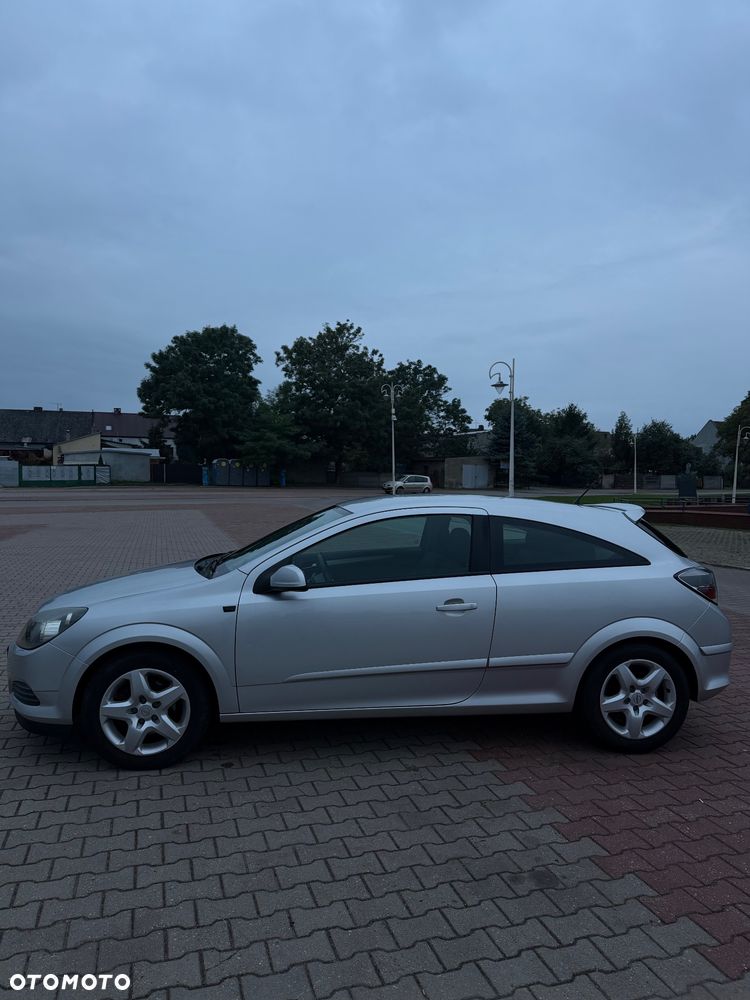Opel Astra H 2007 photo 4