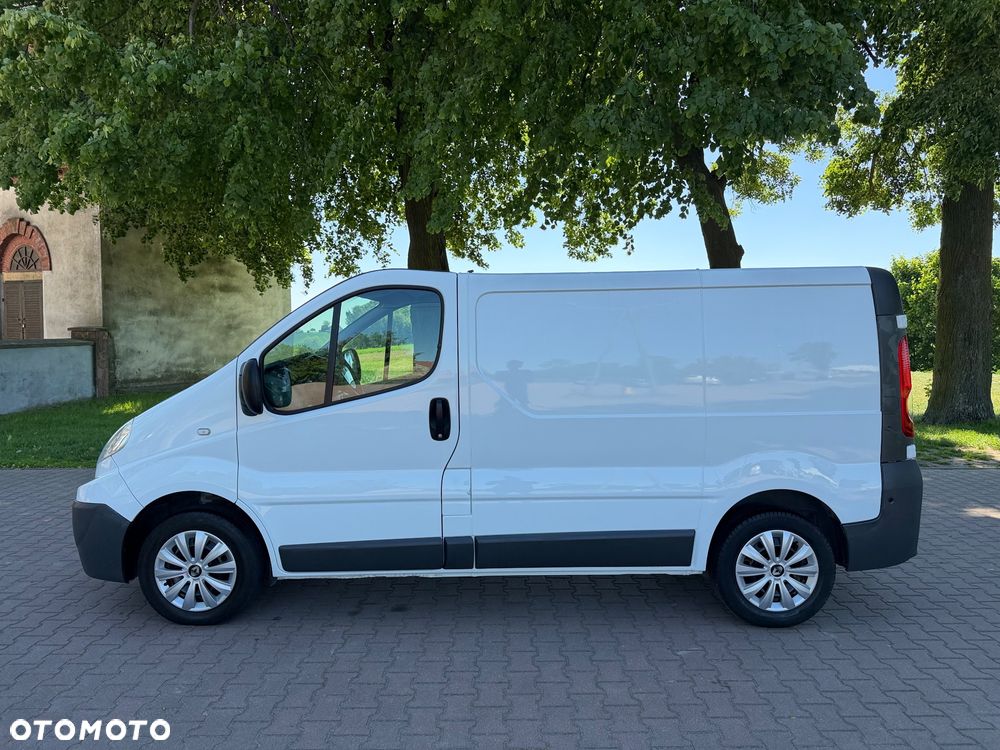 Renault Trafic - 10