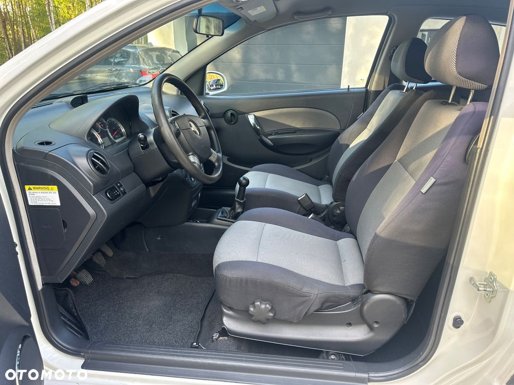 Chevrolet Aveo 1.2 LS - 17