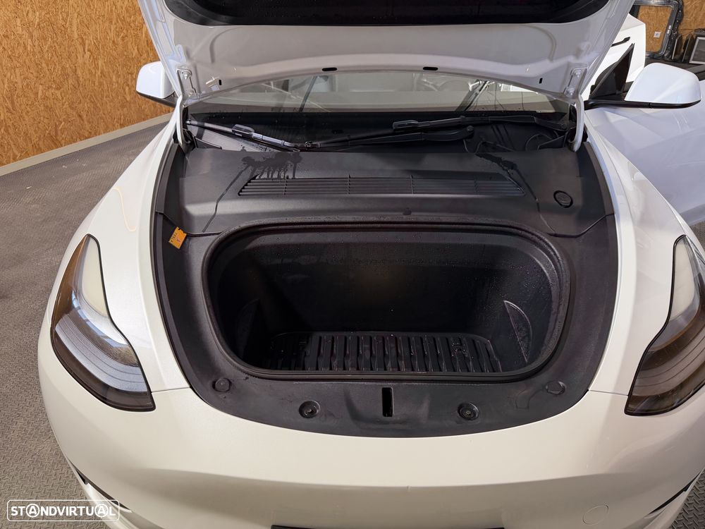 Tesla Model Y Standard - 14
