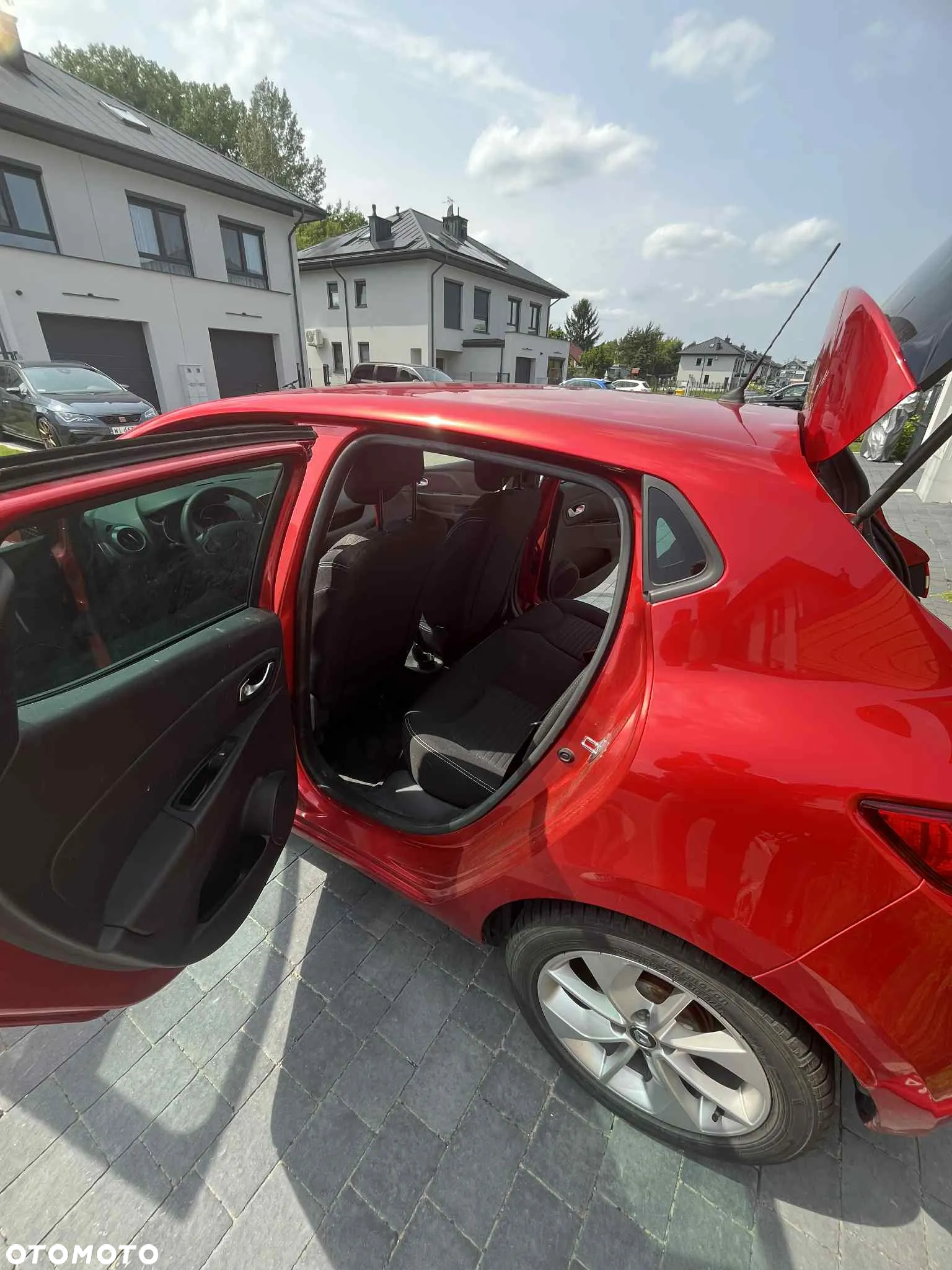 Renault Clio 1.2 16V Limited EU6 - 2