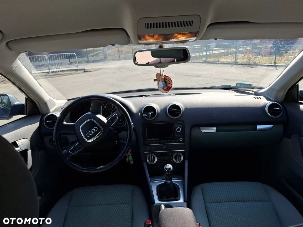 Audi A3 Sportback 2.0 TDI DPF Ambiente - 11
