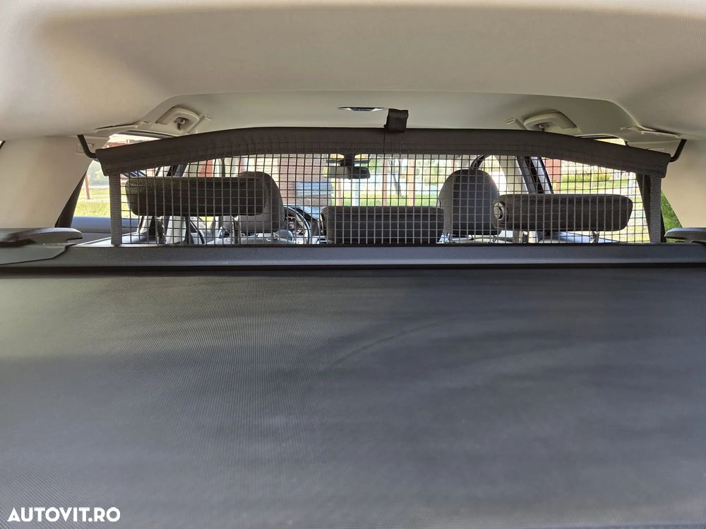 BMW Seria 3 320d xDrive AT MHEV - 31