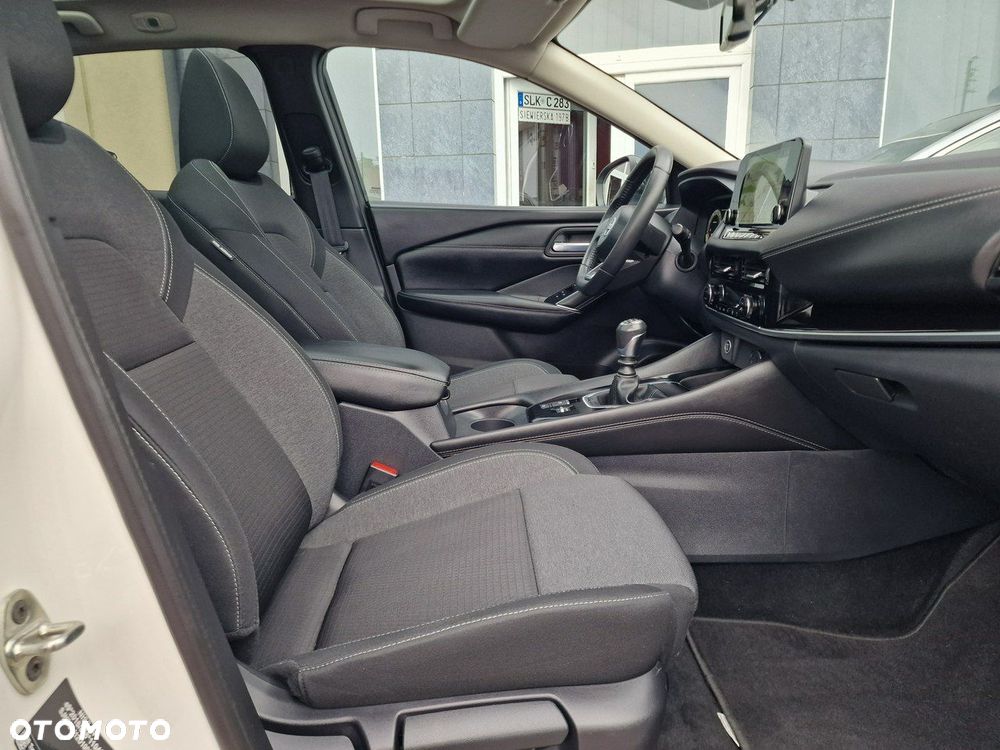 Nissan Qashqai 1.3 DIG-T MHEV Premiere Edition - 26