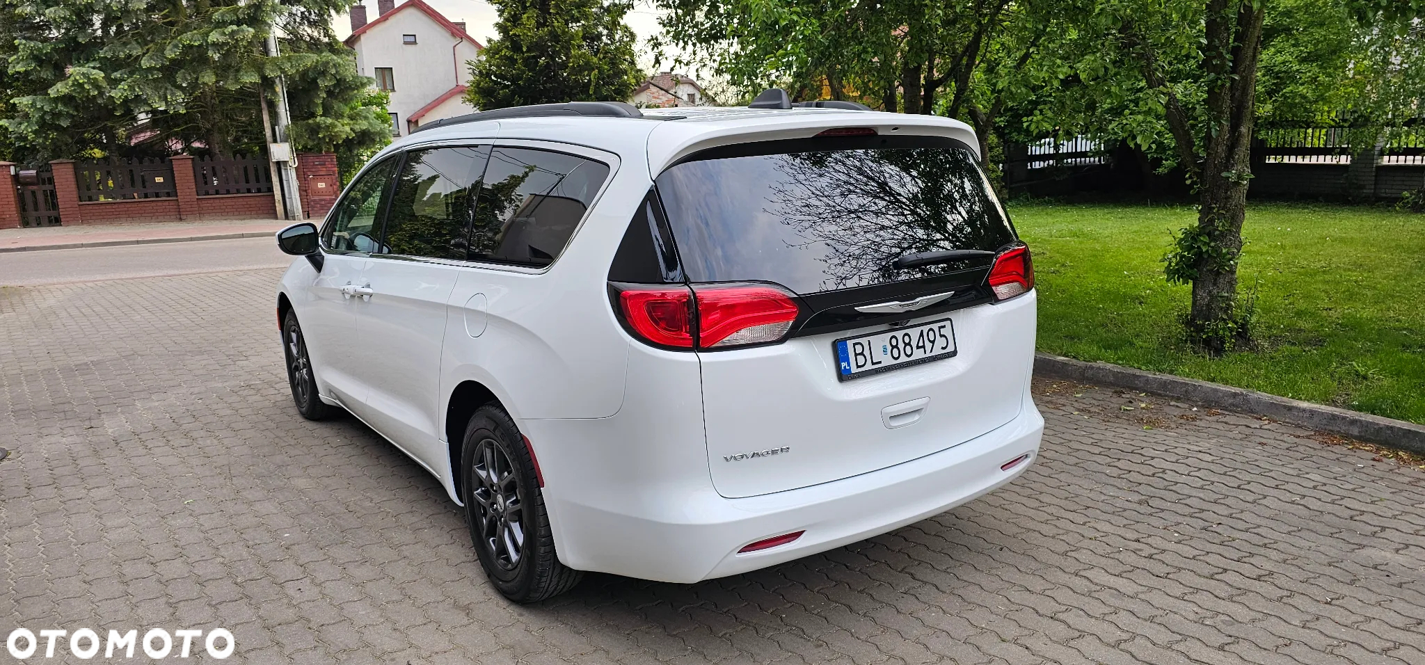 Chrysler Pacifica - 30