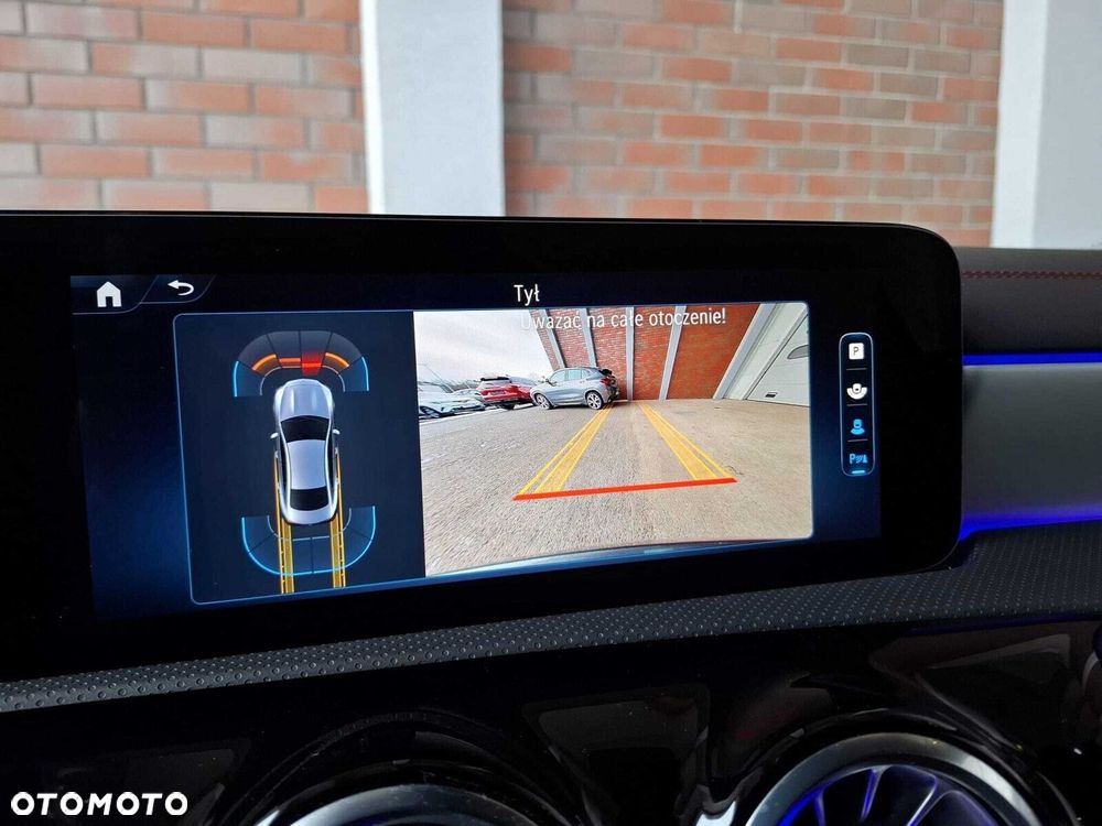 Mercedes-Benz CLA - 21