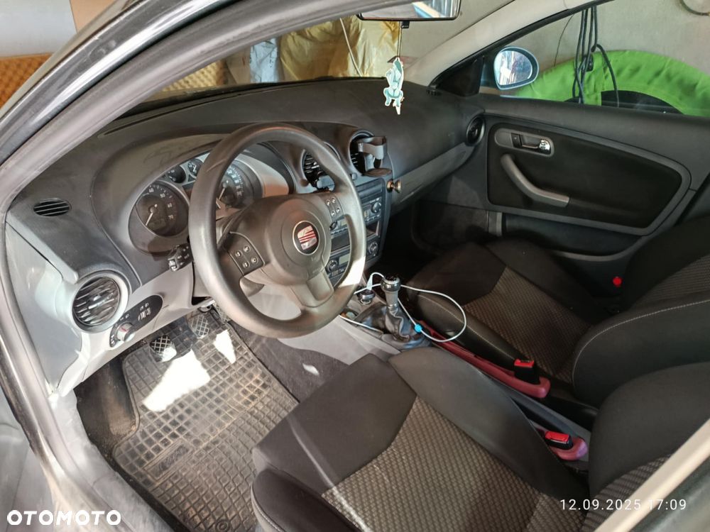 Seat Ibiza 1.4 16V Entry - 13