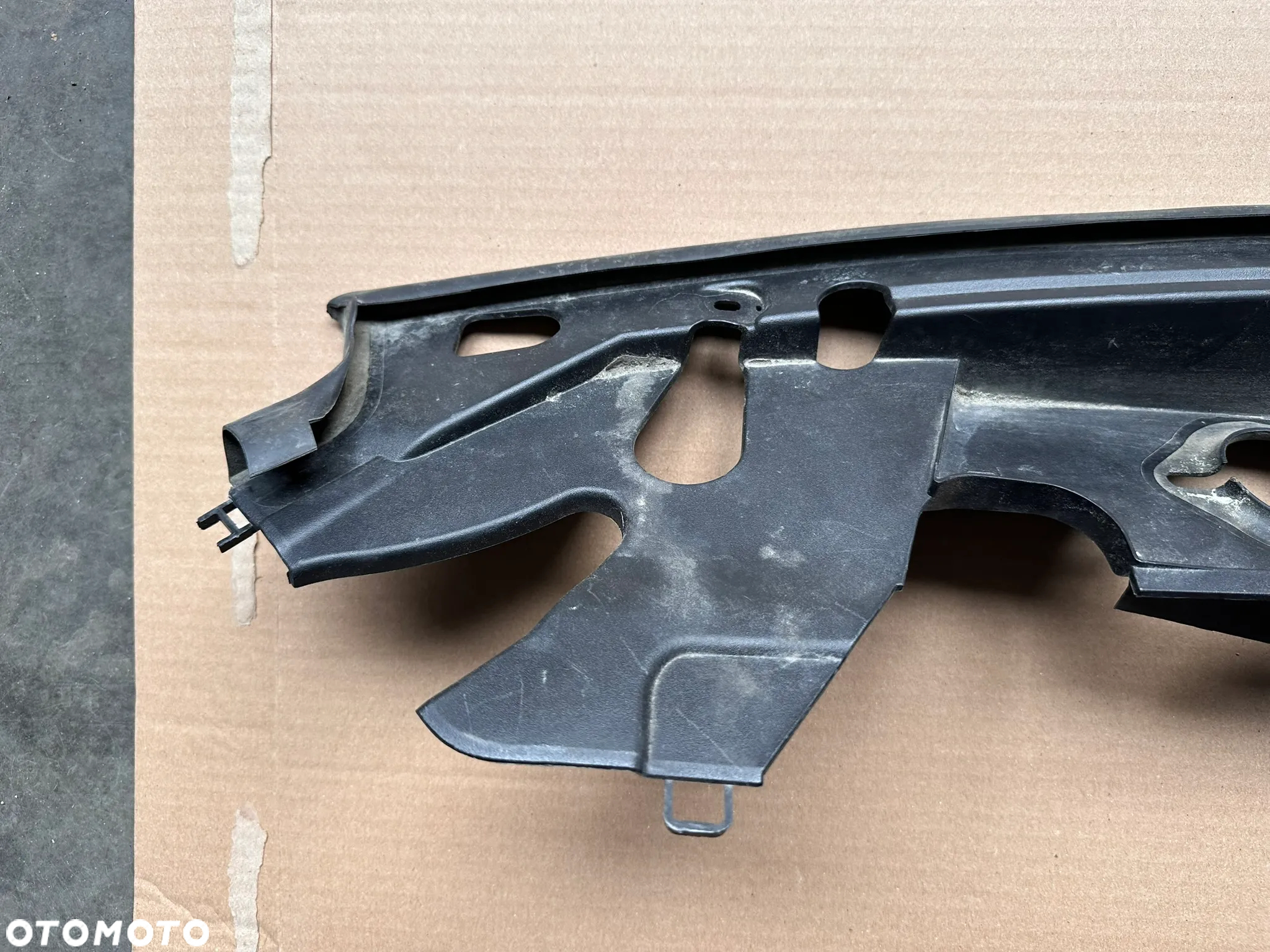Osłona błotnika obudowa prawa BMW X3 G01 51747397492 - 2