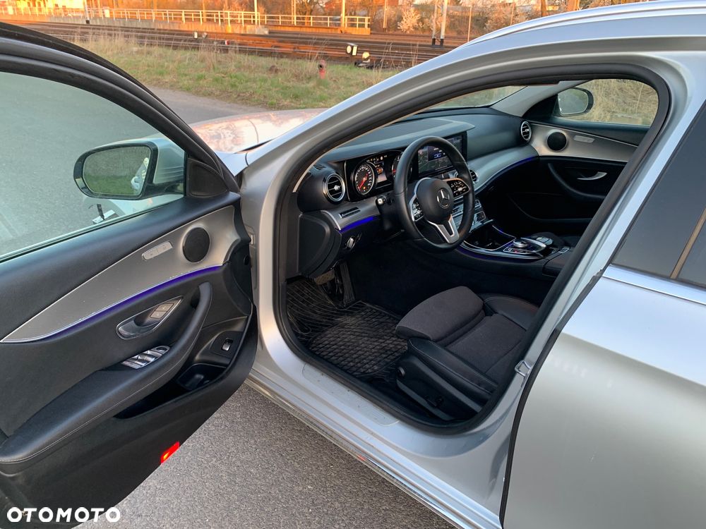 Mercedes-Benz Klasa E 220 d 4-Matic Avantgarde - 17