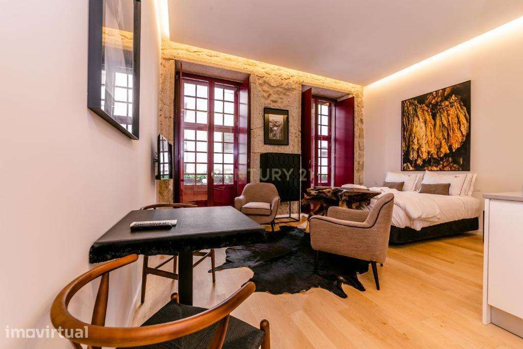Prédio remodelado | Rua da Fábrica, Porto - Grande imagem: 5/40