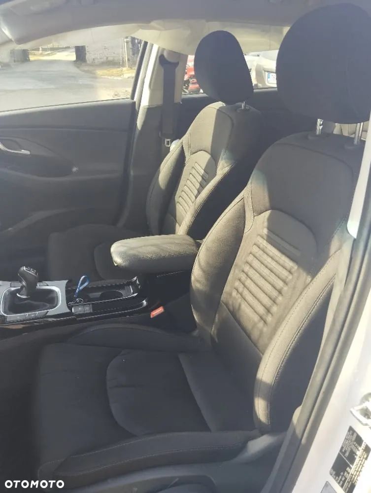 Hyundai i30 1.5 DPI Pure - 11