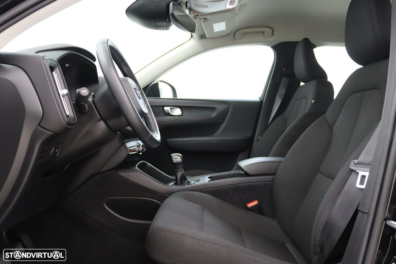 Volvo XC 40 2.0 D3 Momentum - 4