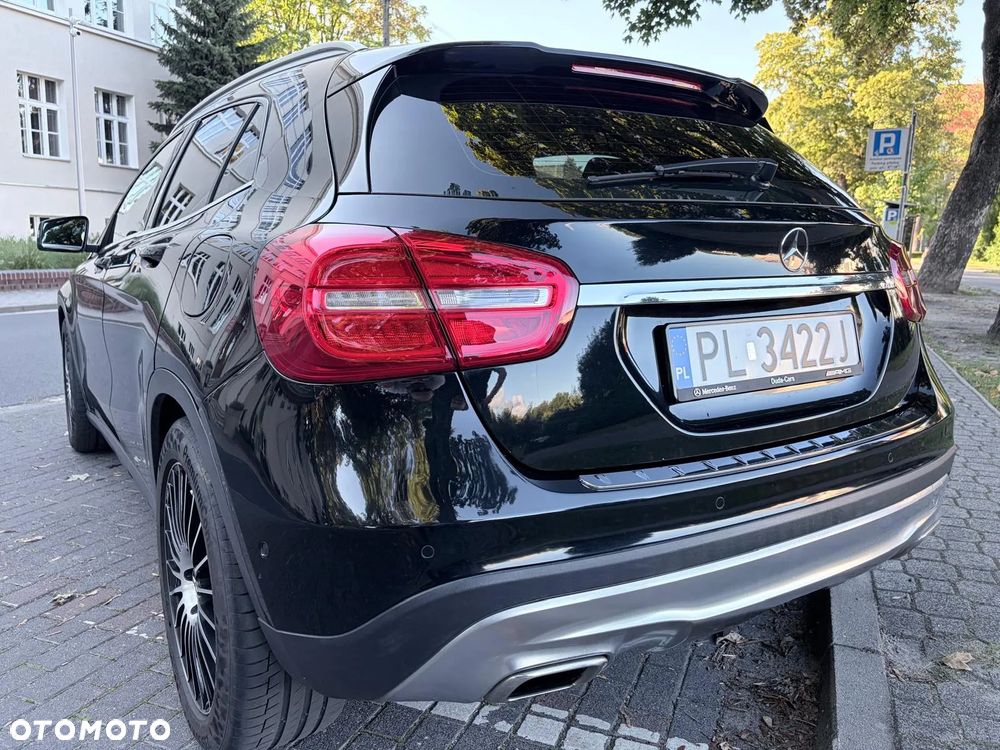 Mercedes-Benz GLA - 13