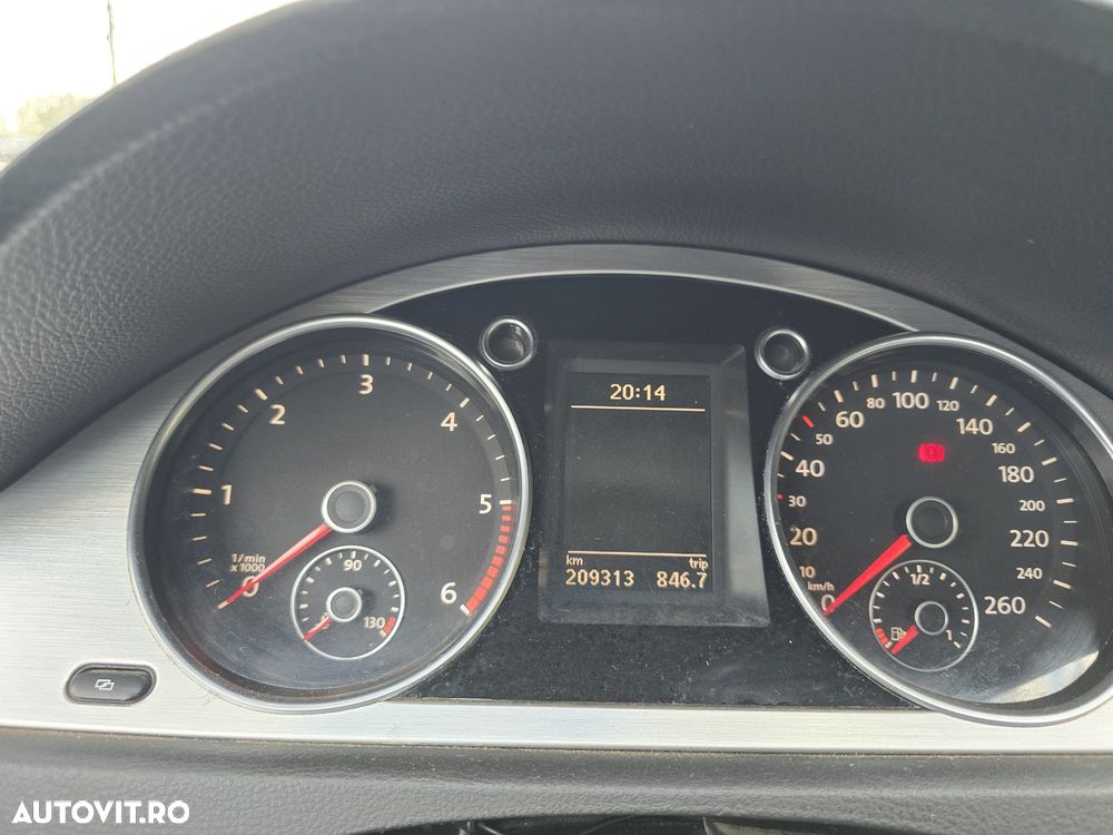 Volkswagen Passat 2.0 TDI Comfortline DPF DSG - 5