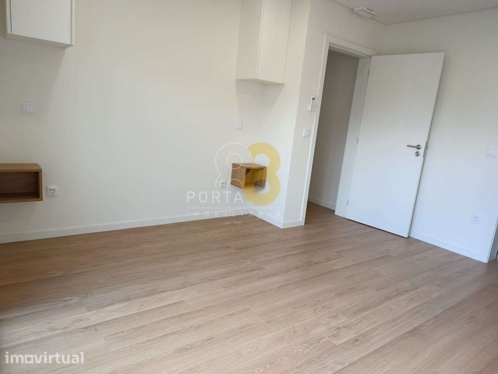 T1 Restaurado com Jardim Privado no Coração do Porto - Grande imagem: 5/23