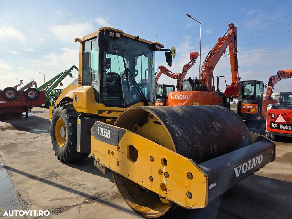 Volvo SD135B, 13,5t, latime tambur 2,3m, FULL OPTION, AC, oblon electric, GPS, antifurt, senzori pozitie, Anv 80% -ok, motor Volvo 150CP, Lung 6,1m, posibilitate leasing 4 ani, PROMOTIE 69.900 EUR+Tva - 18