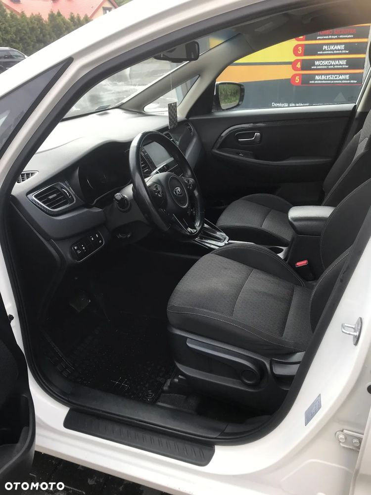 Kia Carens 1.7 CRDi L DCT - 6