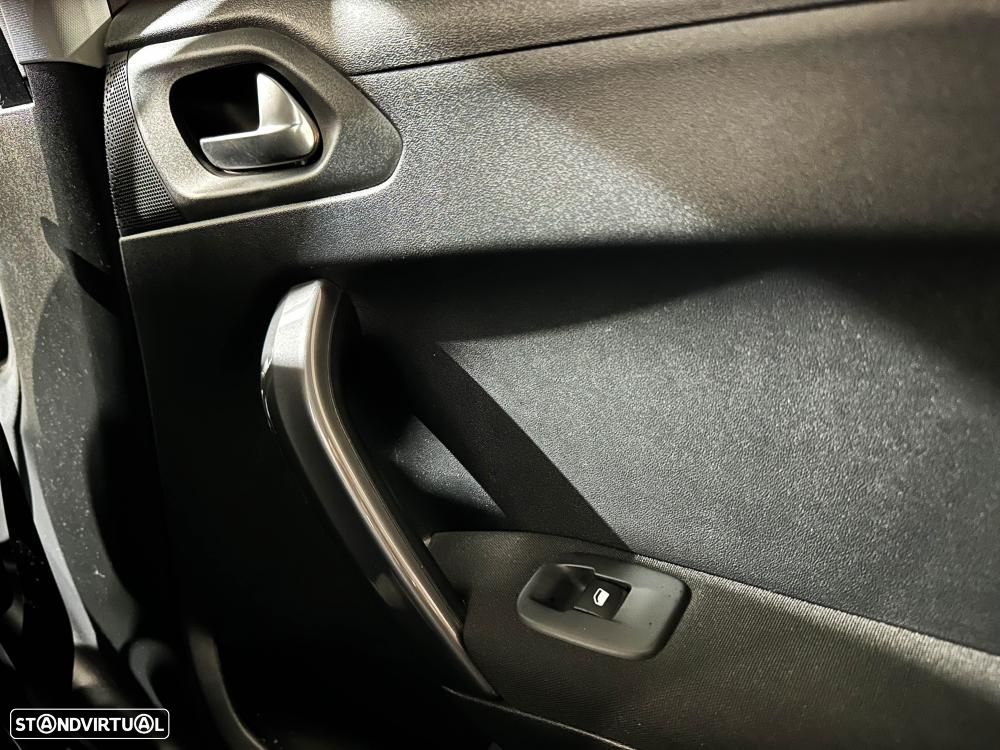 Peugeot 2008 1.2 PureTech Allure - 22