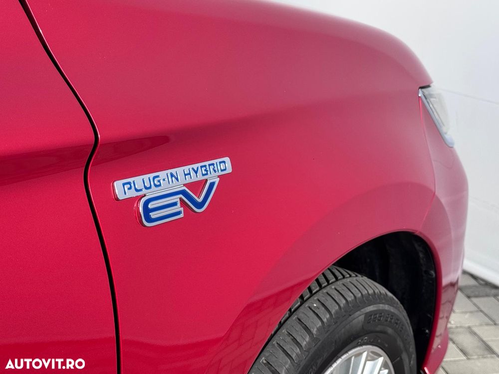 Mitsubishi Outlander - 7