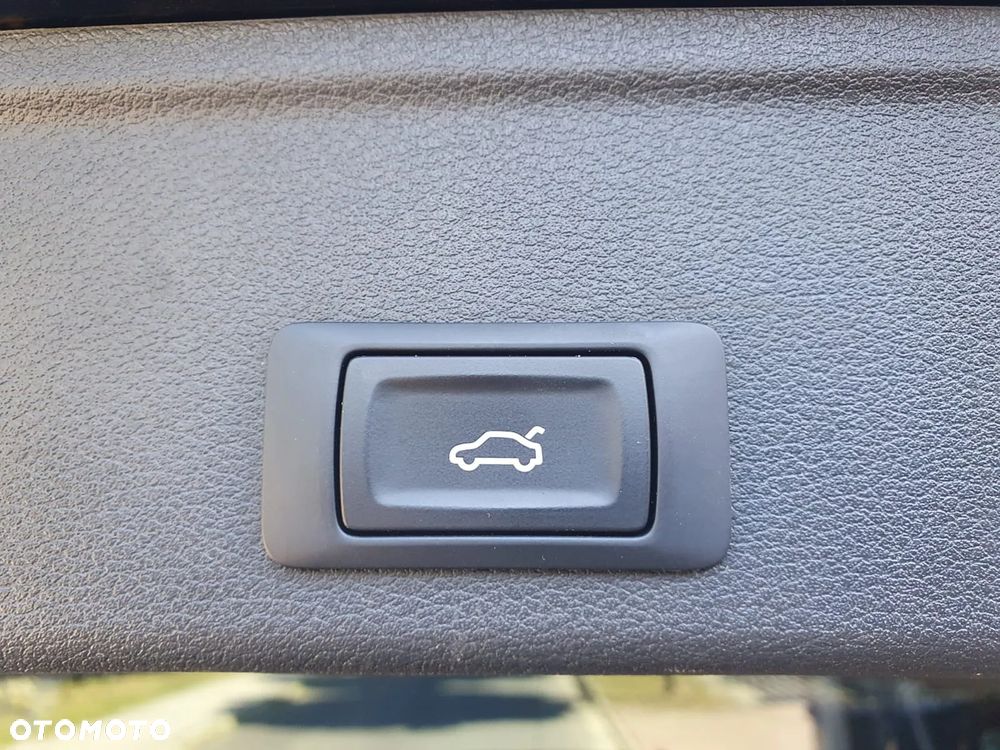 Audi A4 Avant 2.0 TDI S tronic - 14