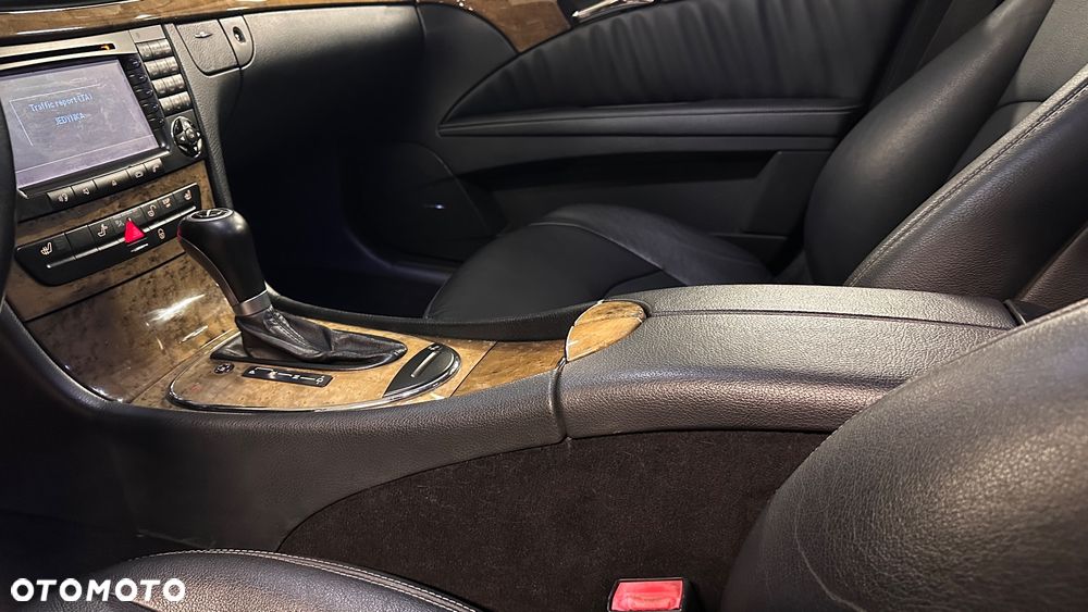 Mercedes-Benz Klasa E 320 CDI 7G-TRONIC Avantgarde - 28